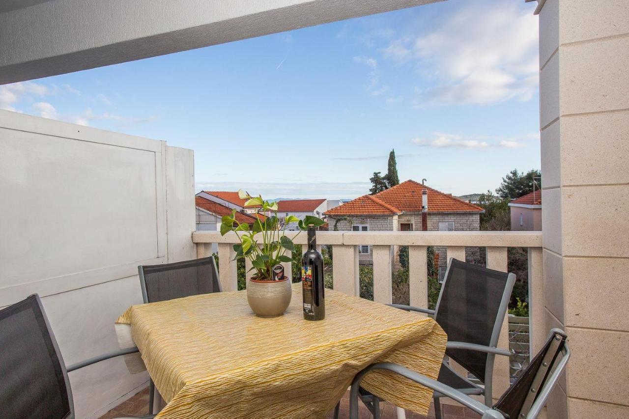 Apartments Mira On The Peljesac Peninsula Оребич Экстерьер фото
